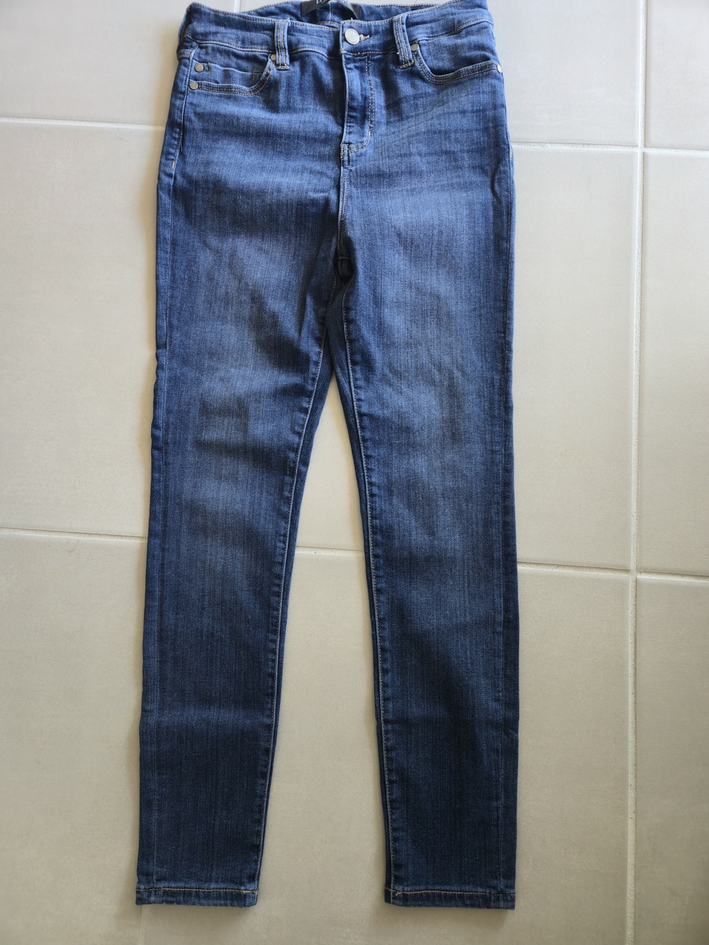 Liverpool Jeans Company Women’s Skinny Jeans in Medium Blue Wash